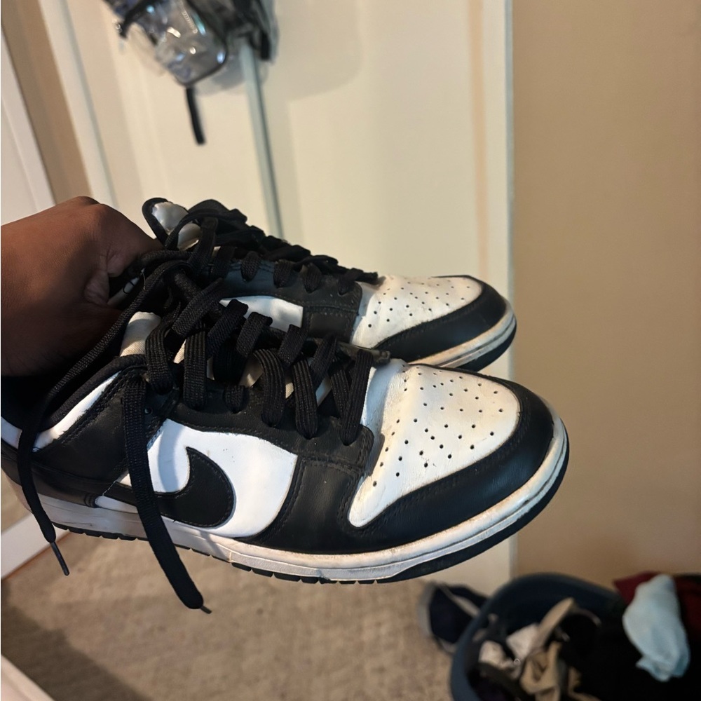 Nike Men's Black and White Sneakers